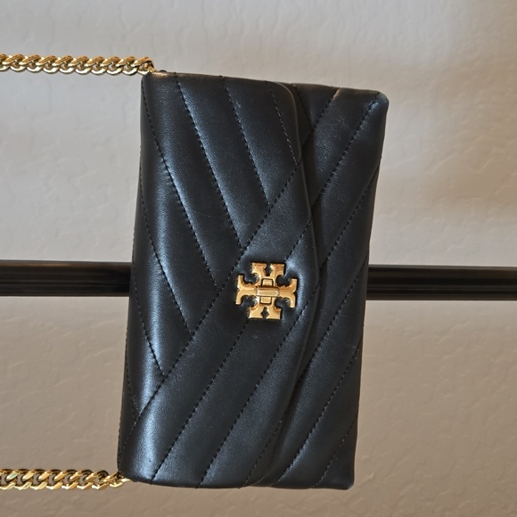 Tory Burch Handbags - Tory Burch Kira Chevron Quilted Chain Wallet – Black Napa Leather